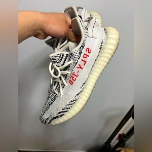 Adidas Yeezy 350 V2 Boost Zebra Men’s Size 11.5 (Pre-owned)